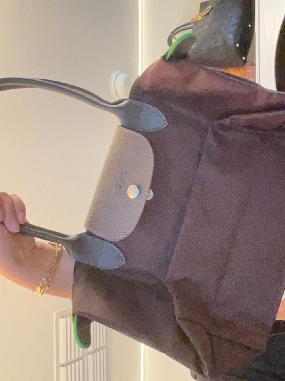 6. Longchamp sold as is Desc in live no cancel/returns